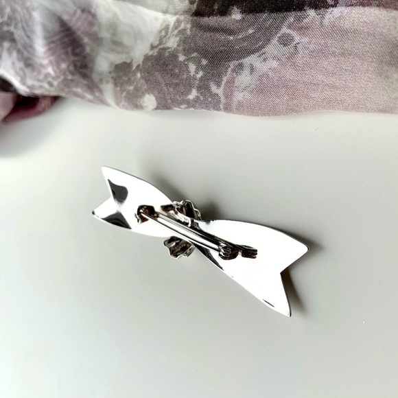 Vintage unisex bow tie brooch - Picture 3 of 6